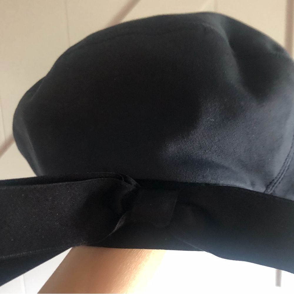 ❌SOLD V.C ❌Chanel Vintage  Dark blue Cap with Satin Bow